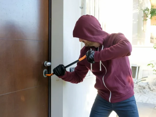 Klasy antywłamaniowe drzwi. Jaka będzie odpowiednia dla drzwi wejściowych do domu jednorodzinnego?